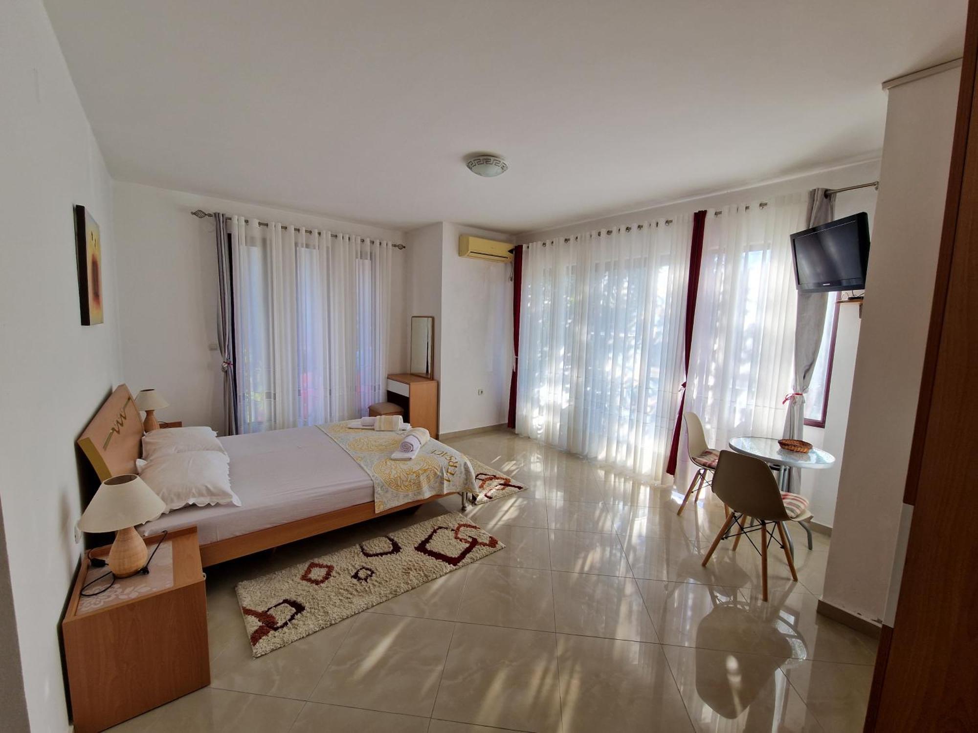 Apartment M